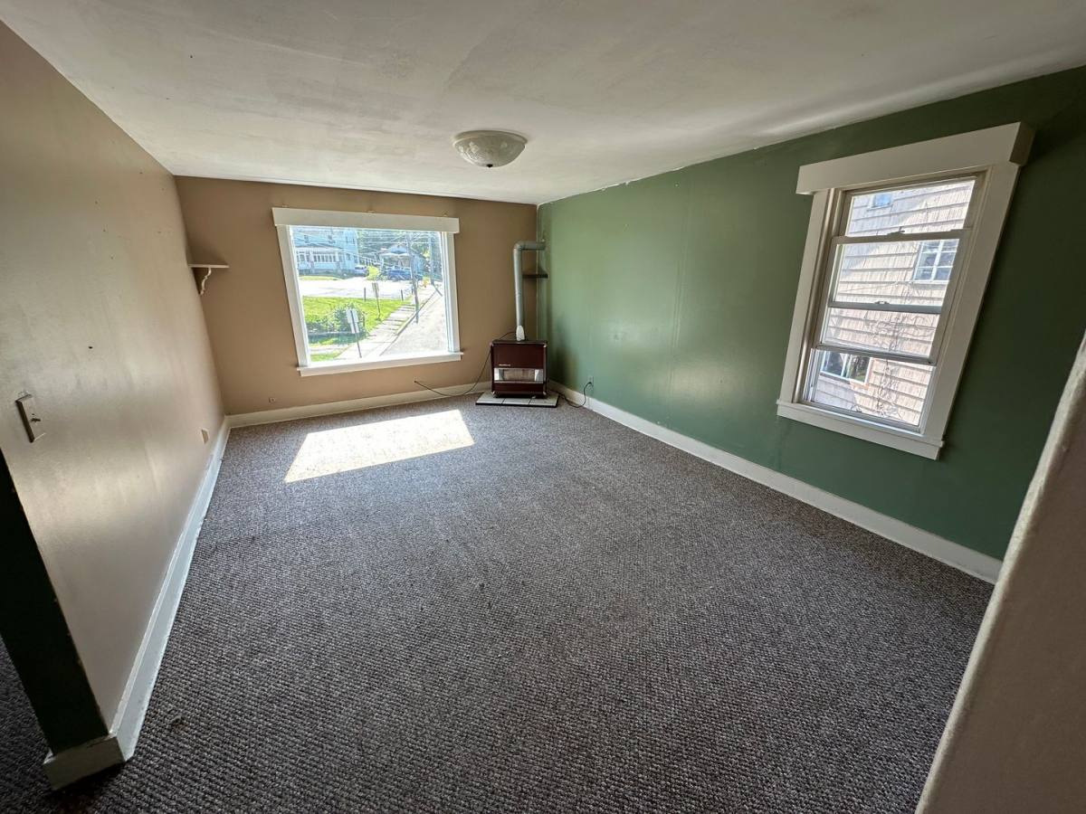 Apartment for rent at 15 York St, Bradford, PA 16701