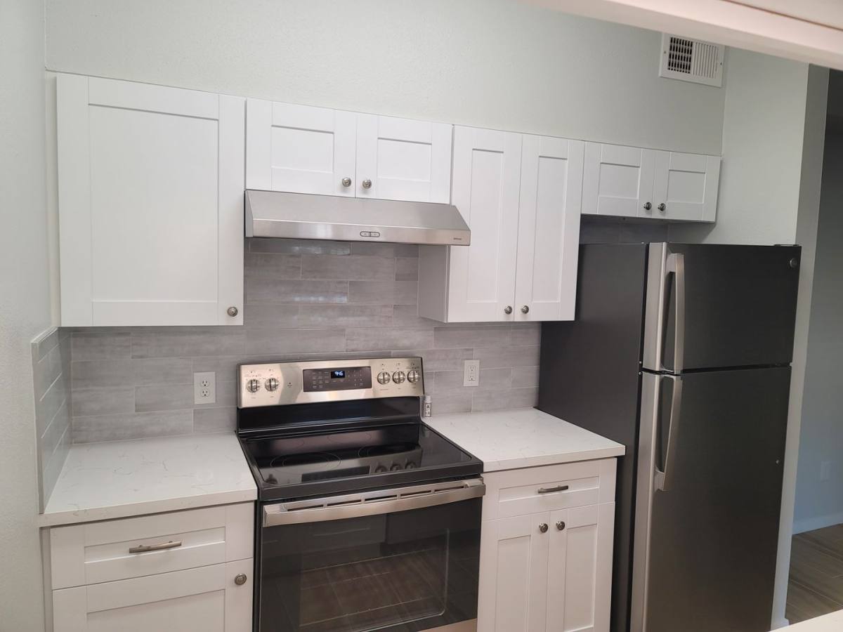 Apartment for rent at 7055 N Holiday, Galveston, TX 77550