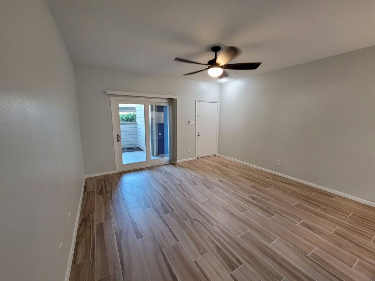 Apartment for rent at 7055 N Holiday, Galveston, TX 77550