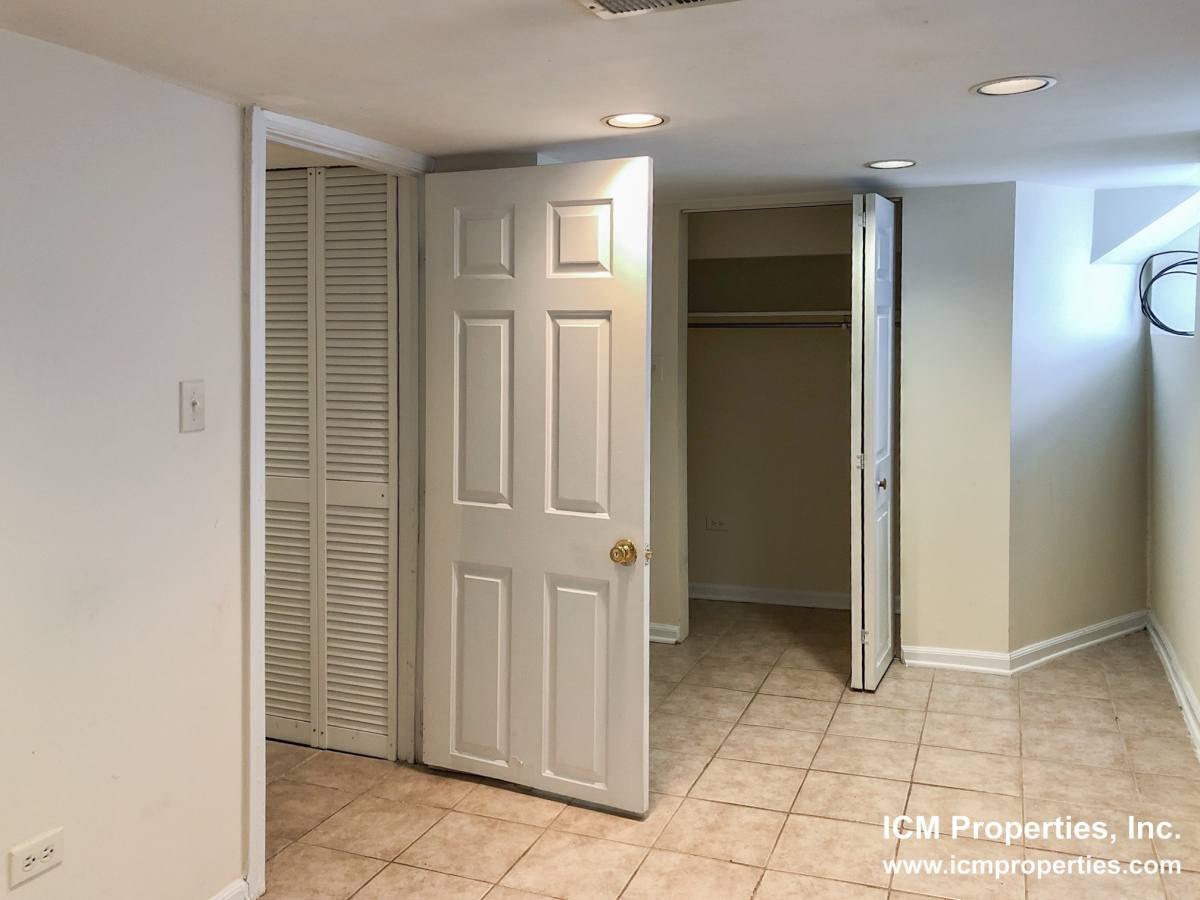 Apartment for rent at 3250 N Lakewood Ave #CH1, Chicago, IL 60657