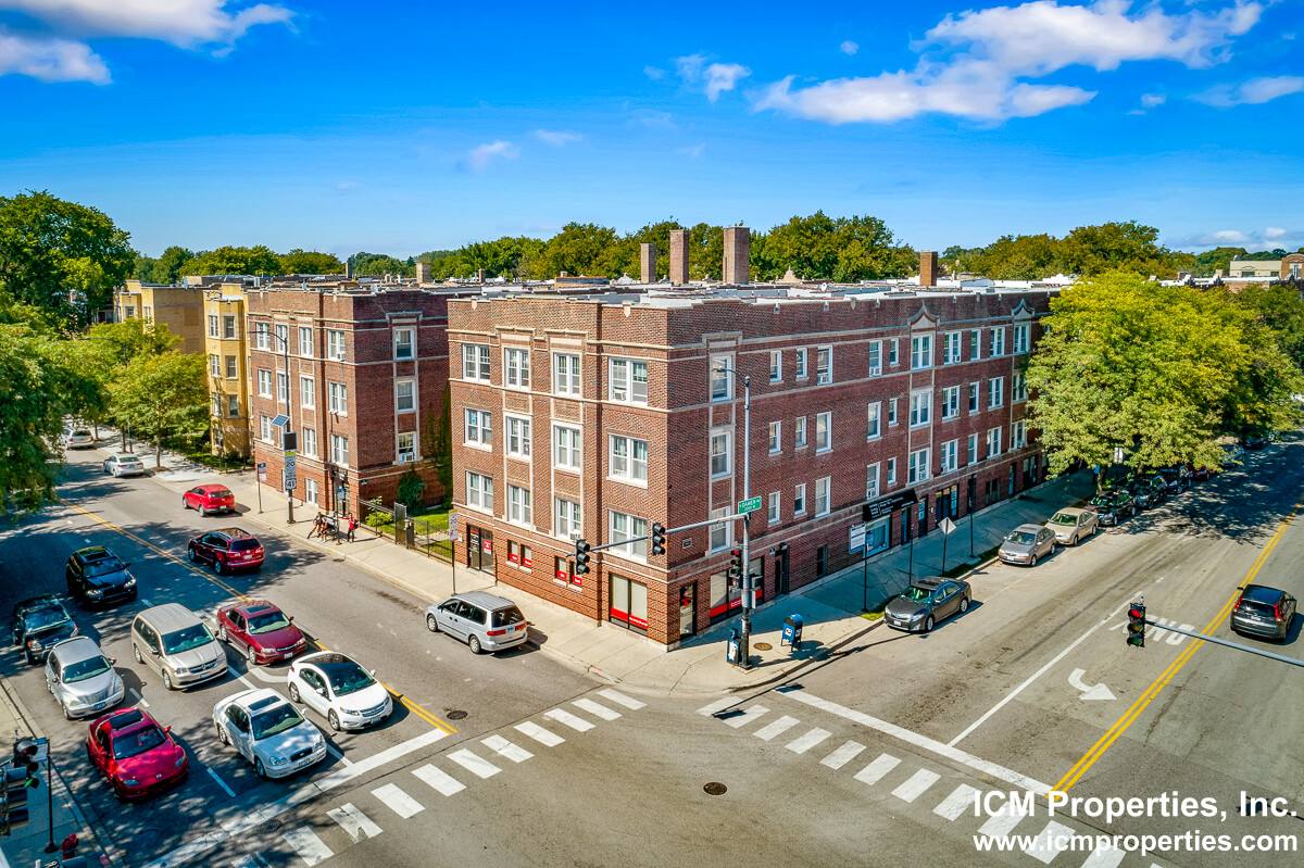 Apartment for rent at 2000 W Foster Ave #2C, Chicago, IL 60640