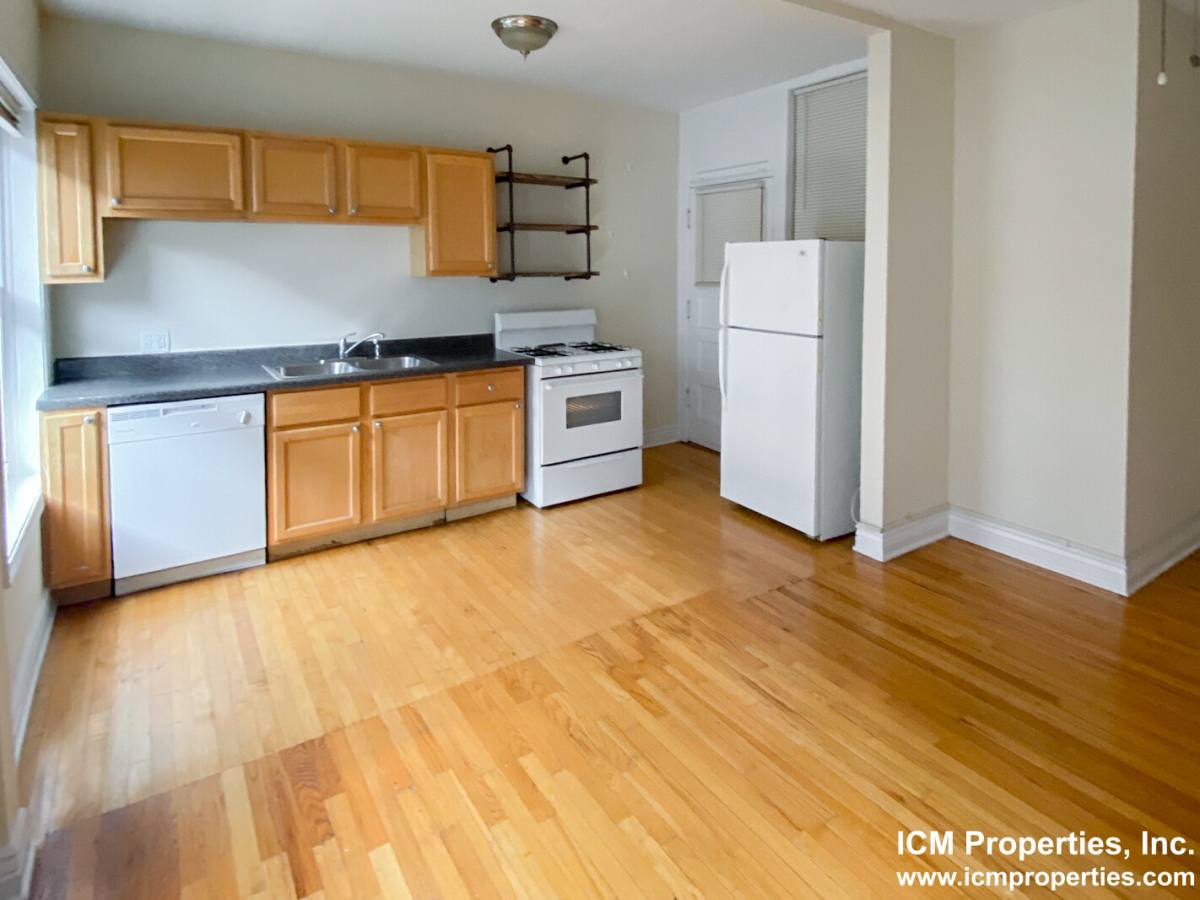 Apartment for rent at 2000 W Foster Ave #2C, Chicago, IL 60640