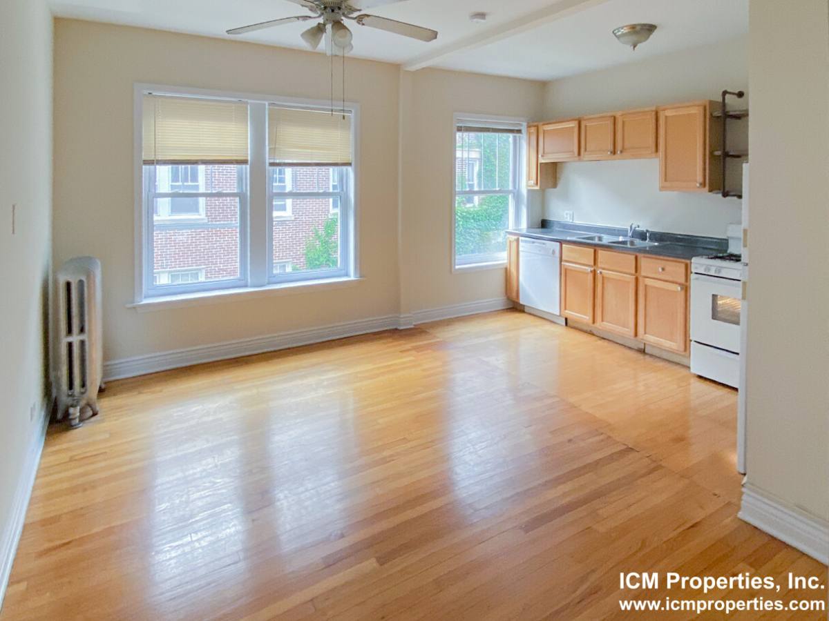 Apartment for rent at 2000 W Foster Ave #2C, Chicago, IL 60640