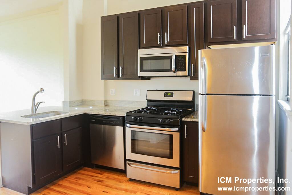 Apartment for rent at 2954 N Racine Ave #3F, Chicago, IL 60657