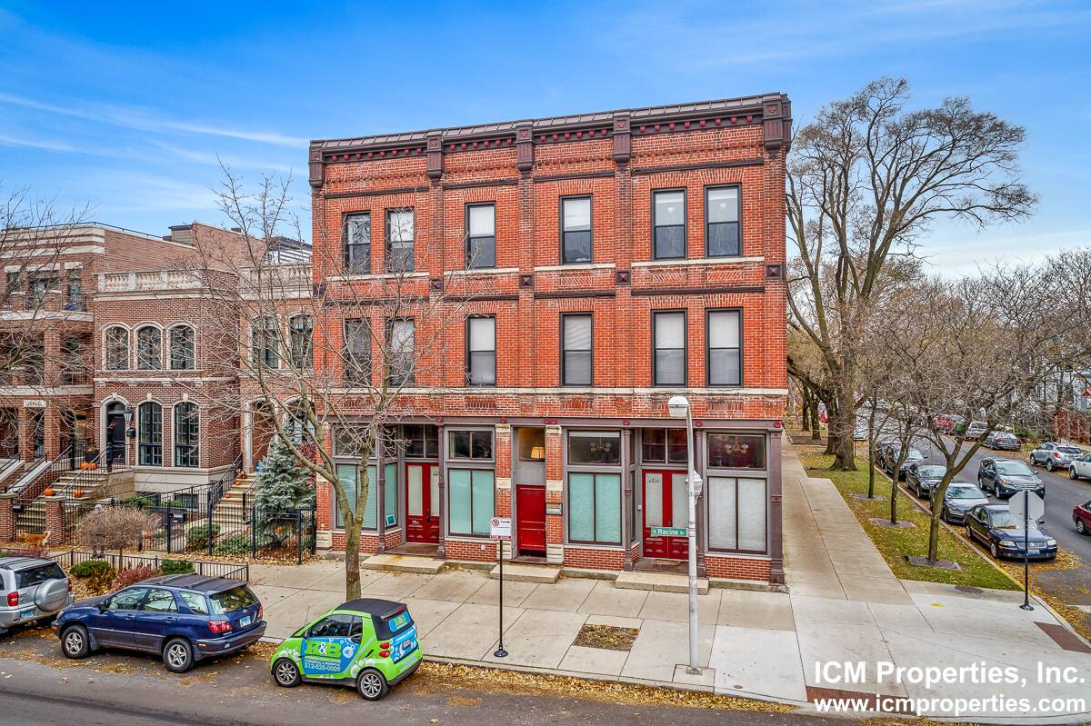 Apartment for rent at 2954 N Racine Ave #3F, Chicago, IL 60657