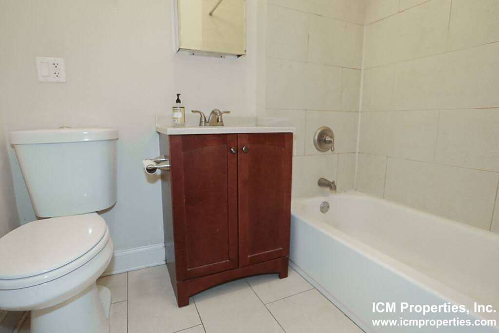 Apartment for rent at 2954 N Racine Ave #3F, Chicago, IL 60657