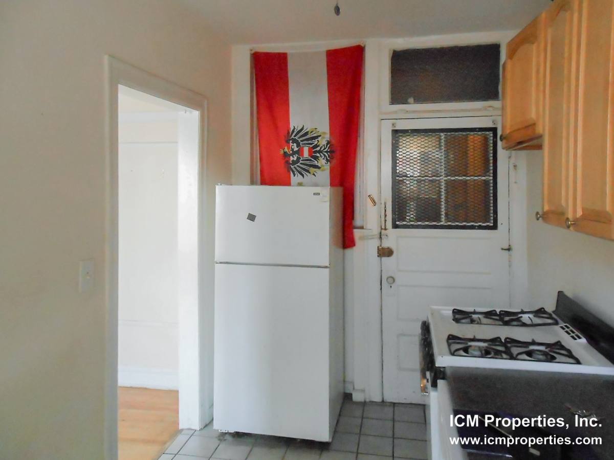 Apartment for rent at 2000 W Foster Ave #1D, Chicago, IL 60640