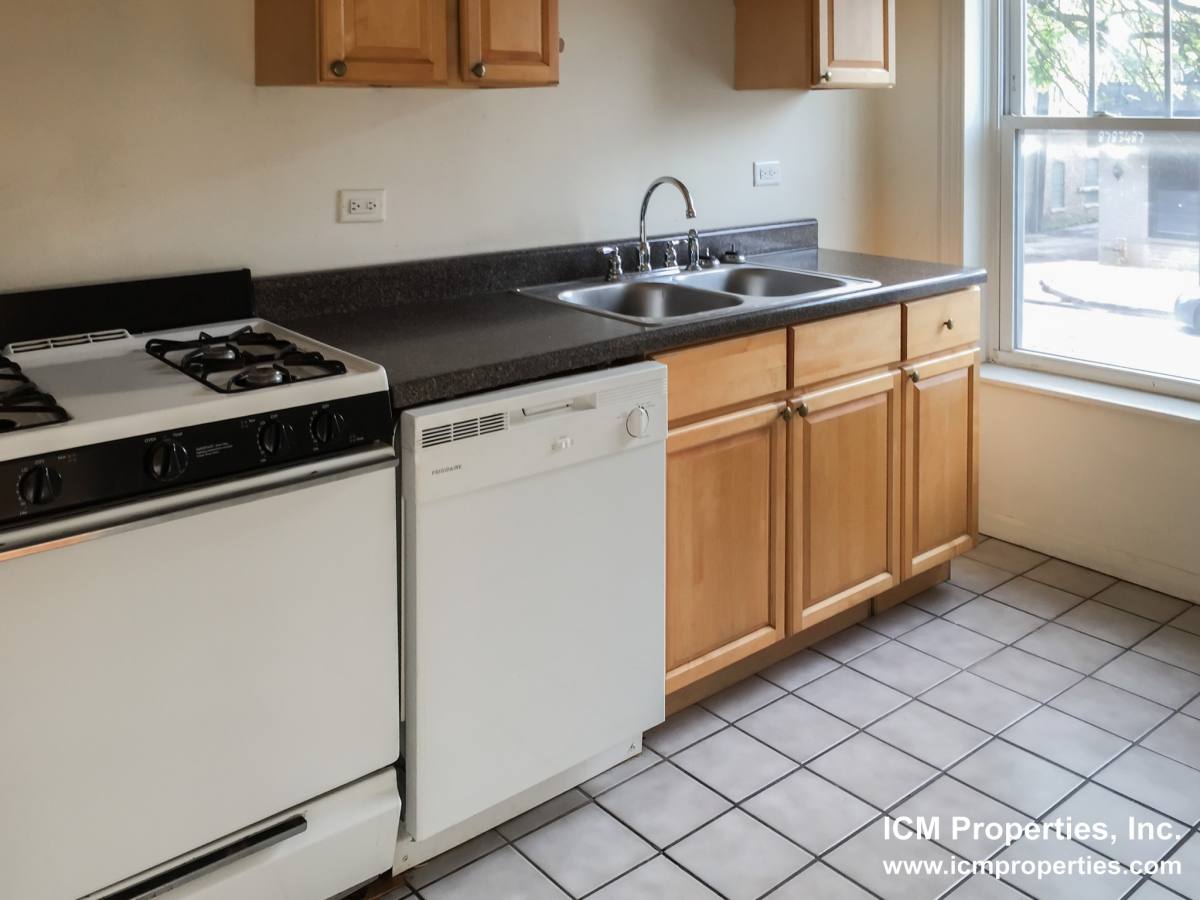 Apartment for rent at 2000 W Foster Ave #1D, Chicago, IL 60640