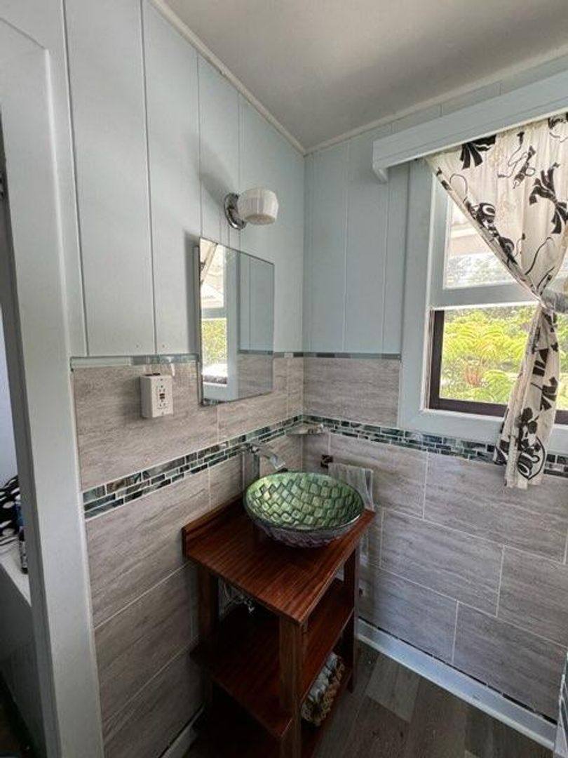 House for rent at 10 Paukaa Dr, Hilo, HI 96720