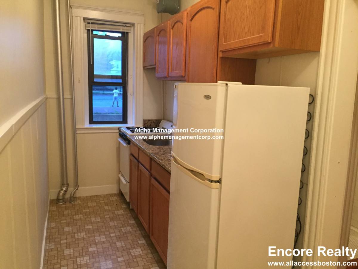 Apartment for rent at 17-19 Washington St #103, Malden, MA 02148