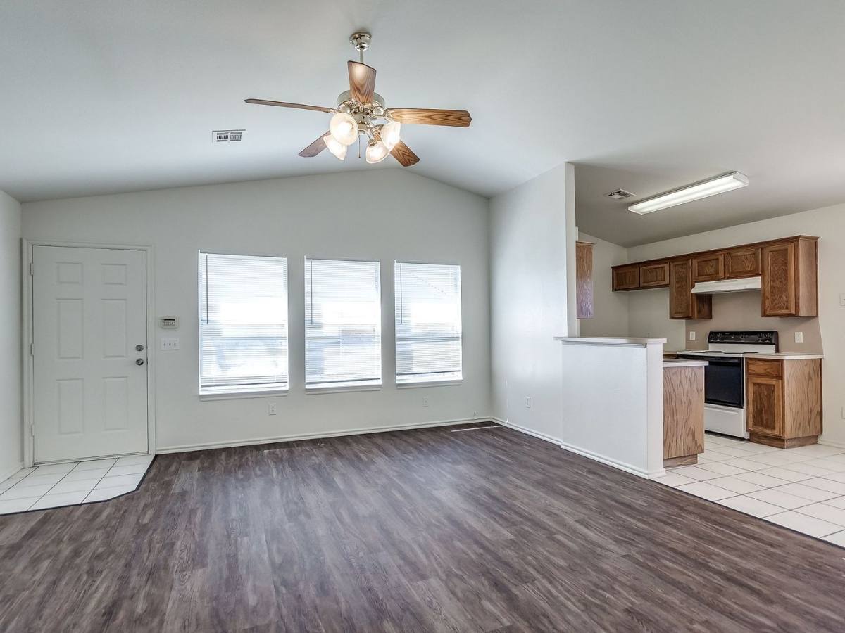 House for rent at 1640 High Circle, Norman, OK 73071