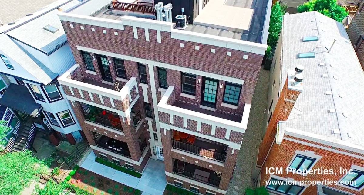 Apartment for rent at 1241 W Oakdale #3W, Chicago, IL 60657