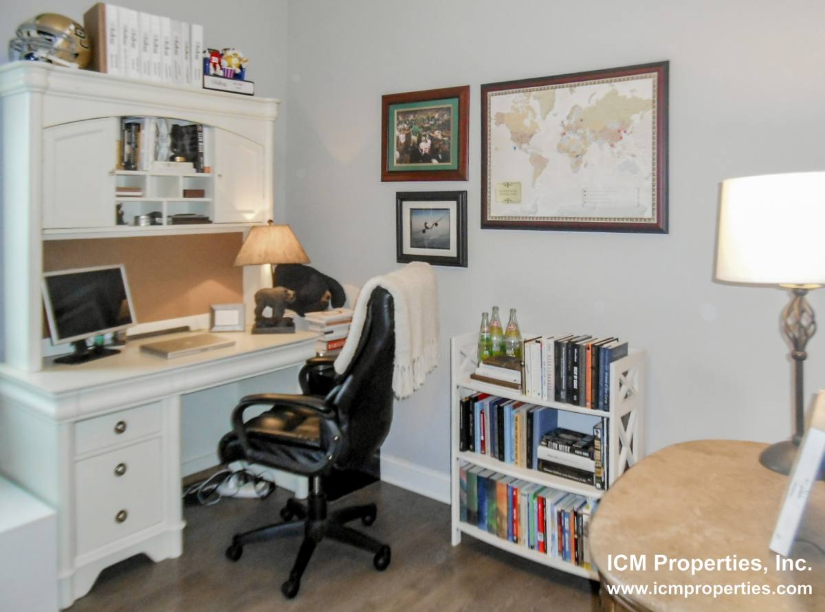 Apartment for rent at 1241 W Oakdale #3W, Chicago, IL 60657
