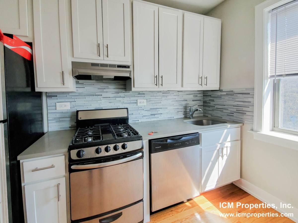 Apartment for rent at 4547 N Leavitt St #3, Chicago, IL 60625