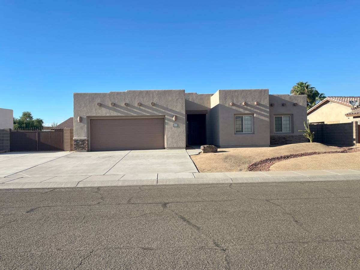 House for rent at 11628 E 27th Place, Yuma, AZ 85367