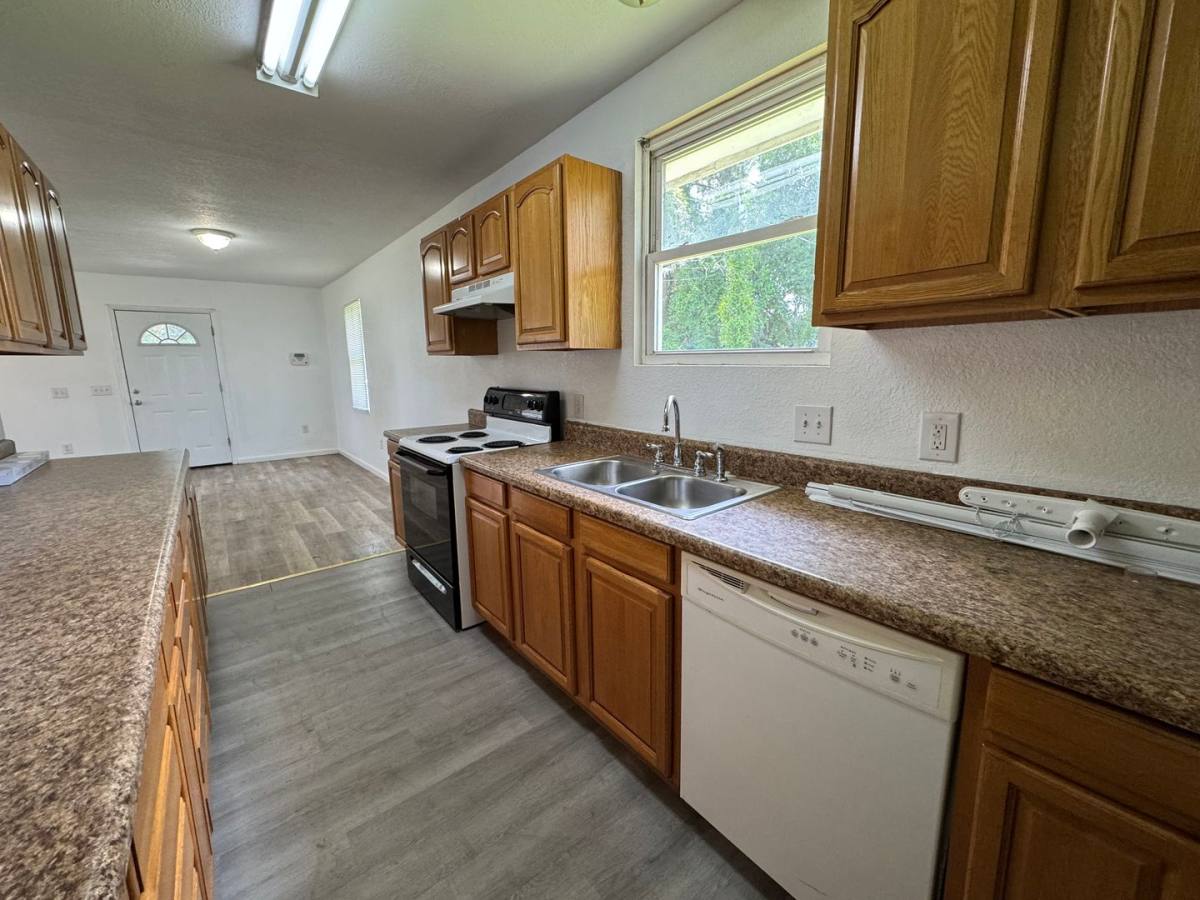 House for rent at 849 NE Maple Lane, Lake City, FL 32055