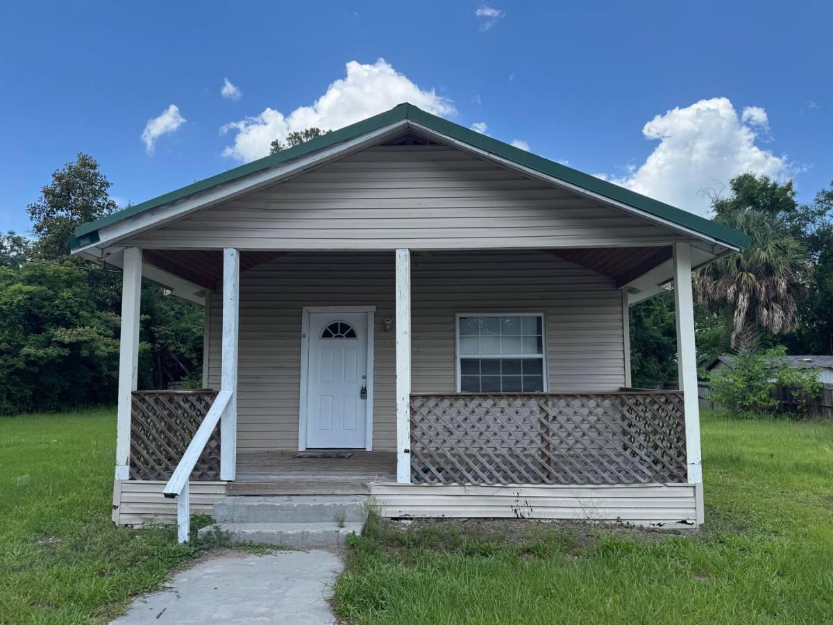 House for rent at 849 NE Maple Lane, Lake City, FL 32055