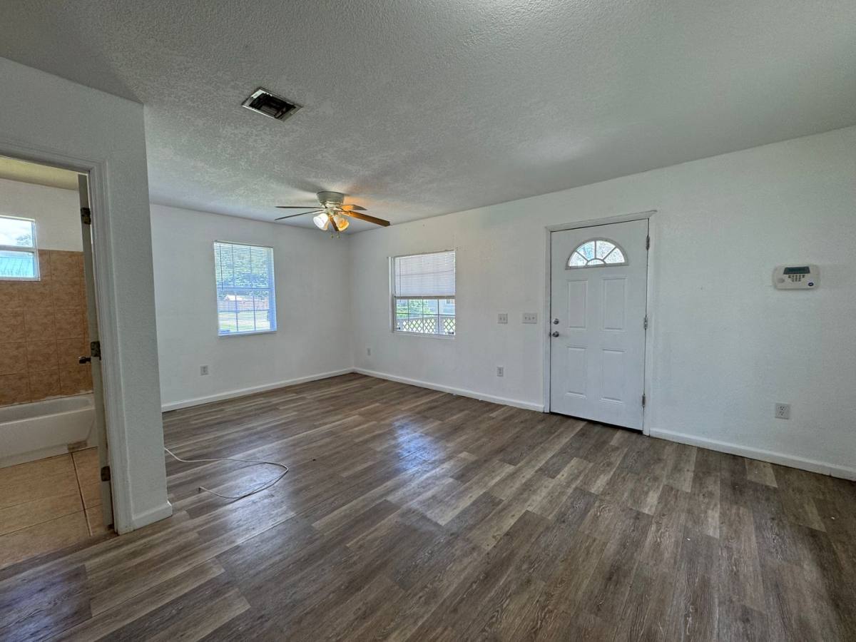 House for rent at 849 NE Maple Lane, Lake City, FL 32055