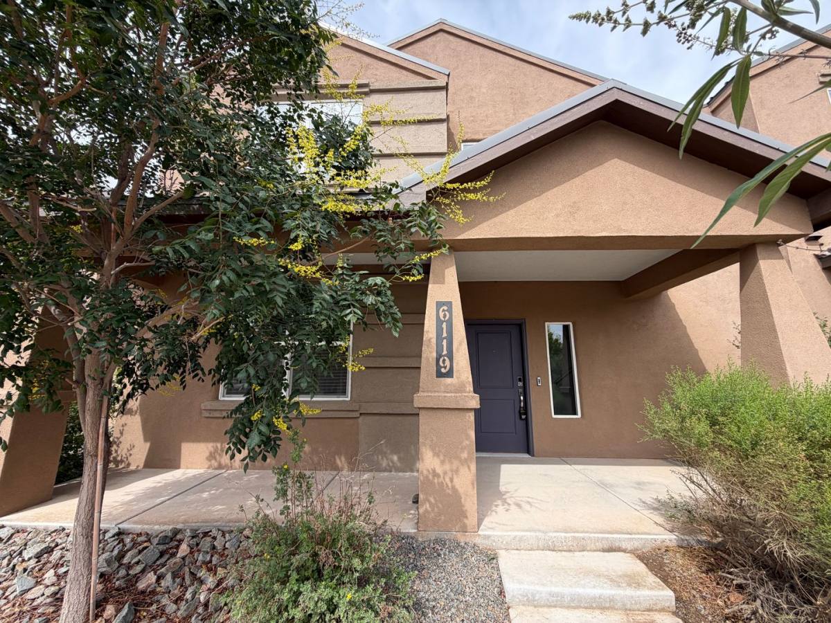 House for rent at 6119 Motherwell Dr SE, Albuquerque, NM 87105