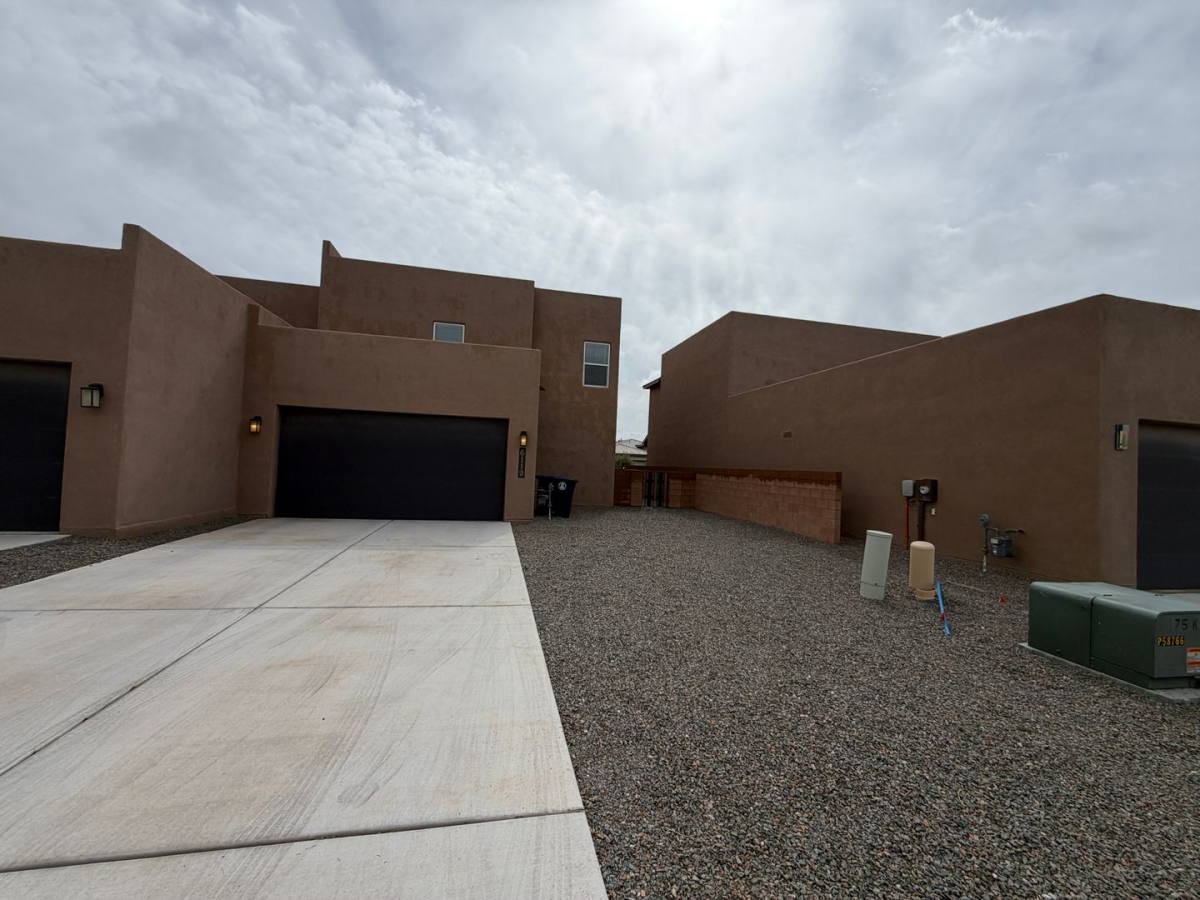 House for rent at 6119 Motherwell Dr SE, Albuquerque, NM 87105