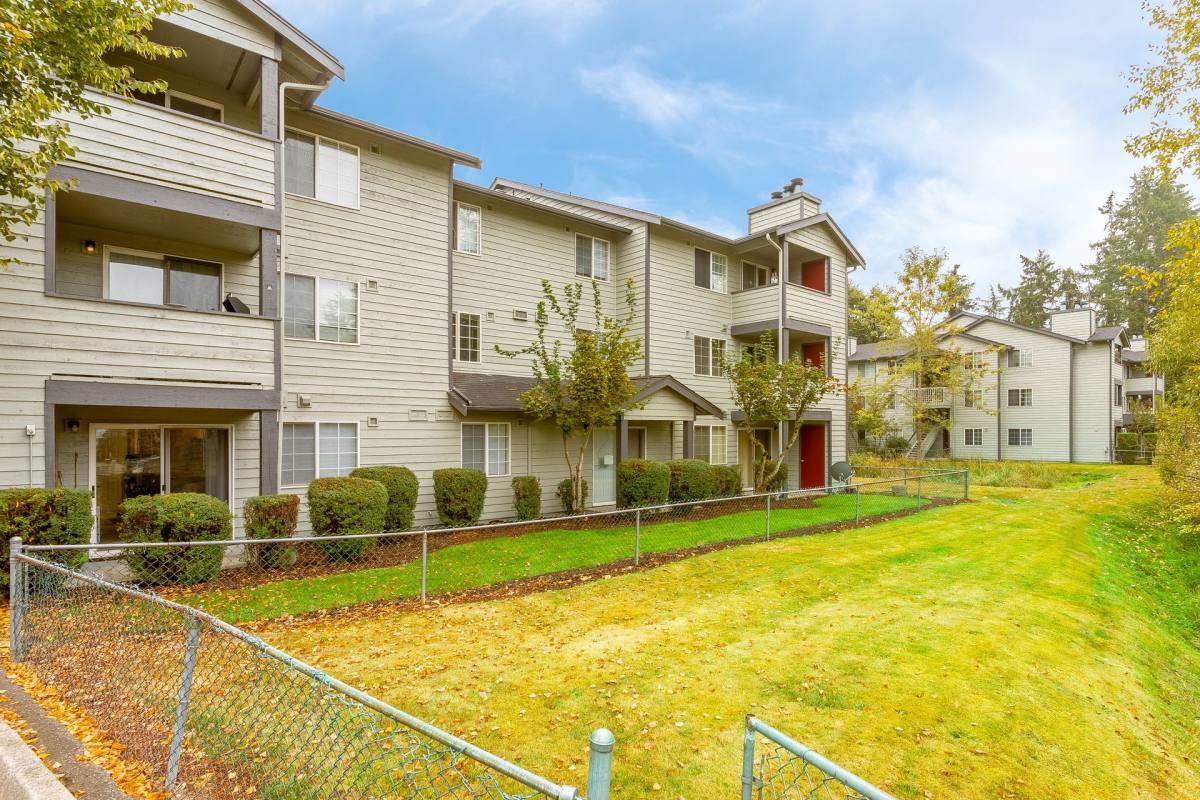 Apartment for rent at 804 100th St Court E, Tacoma, WA 98445