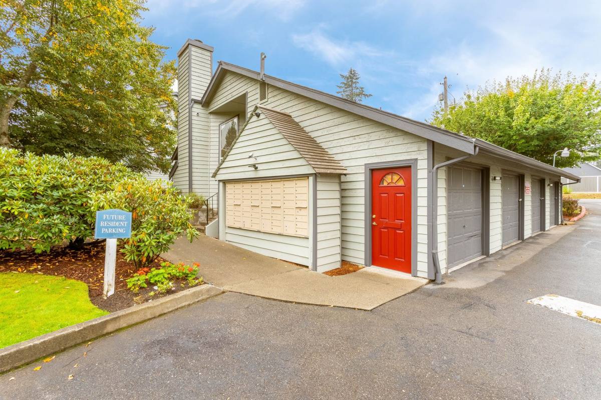 Apartment for rent at 804 100th St Court E, Tacoma, WA 98445