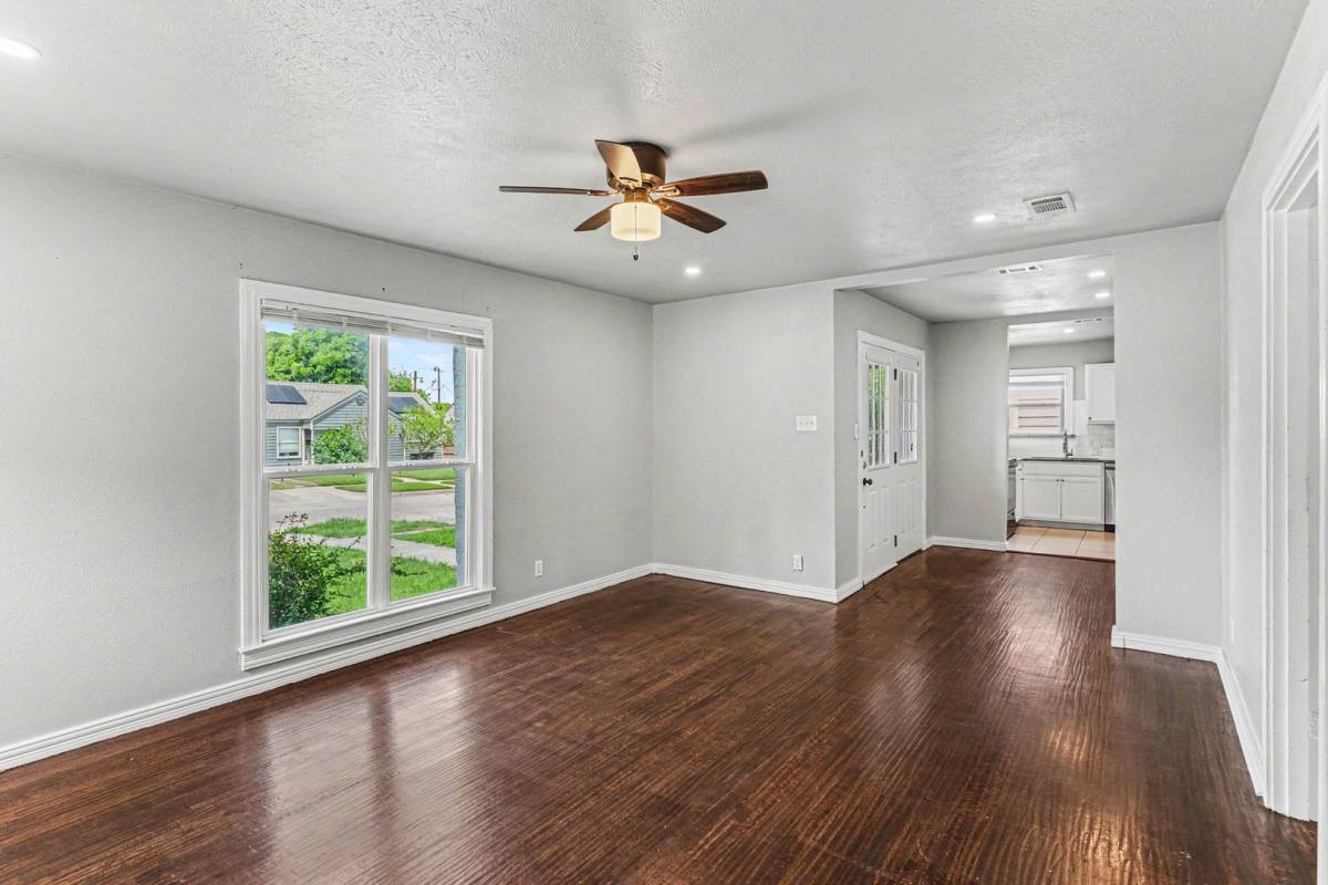 House for rent at 1108 E Robert St, Fort Worth, TX 76104