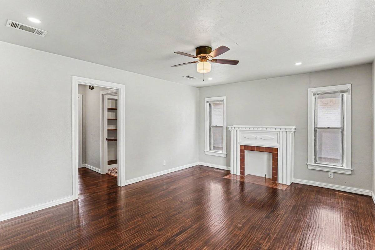 House for rent at 1108 E Robert St, Fort Worth, TX 76104