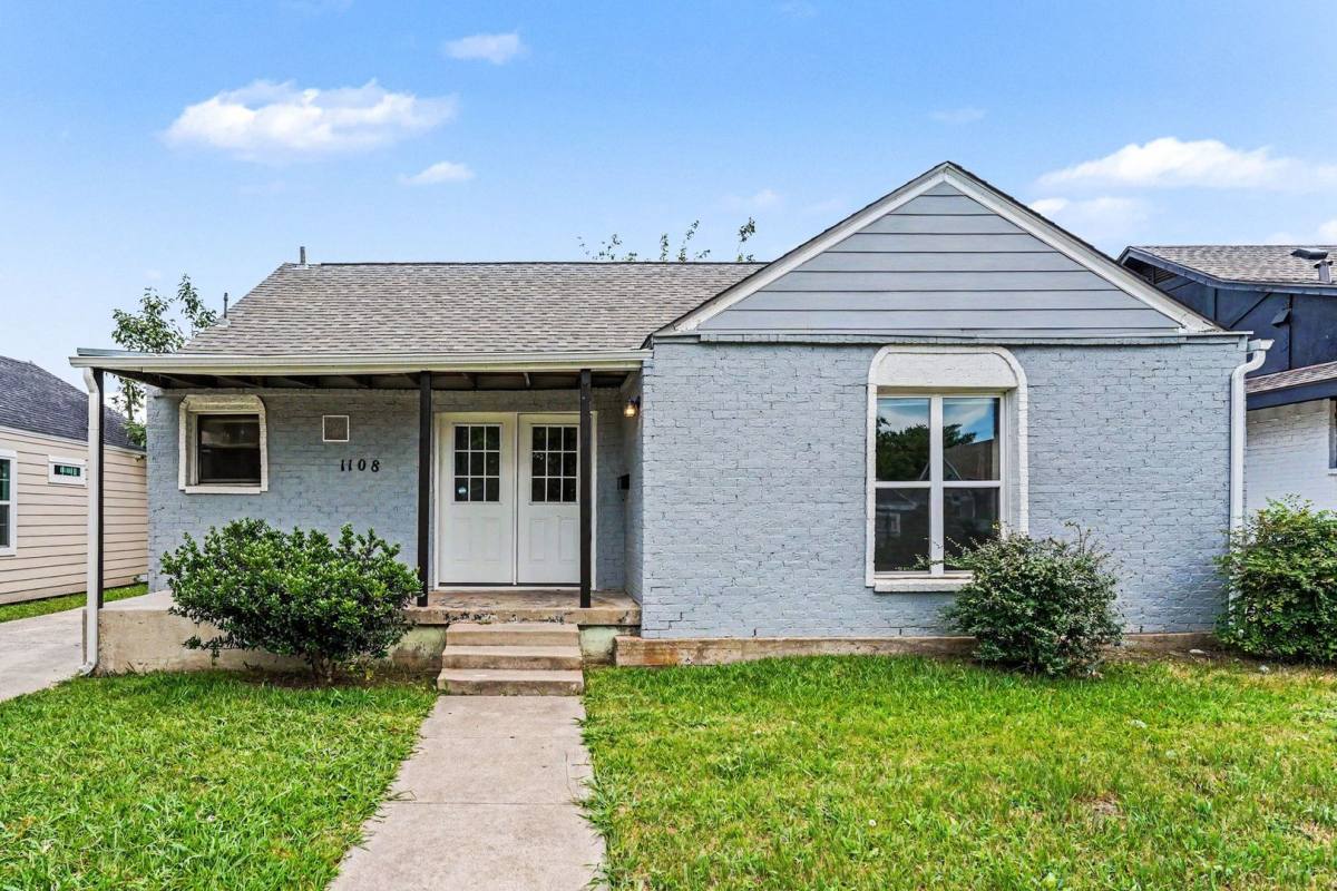 House for rent at 1108 E Robert St, Fort Worth, TX 76104