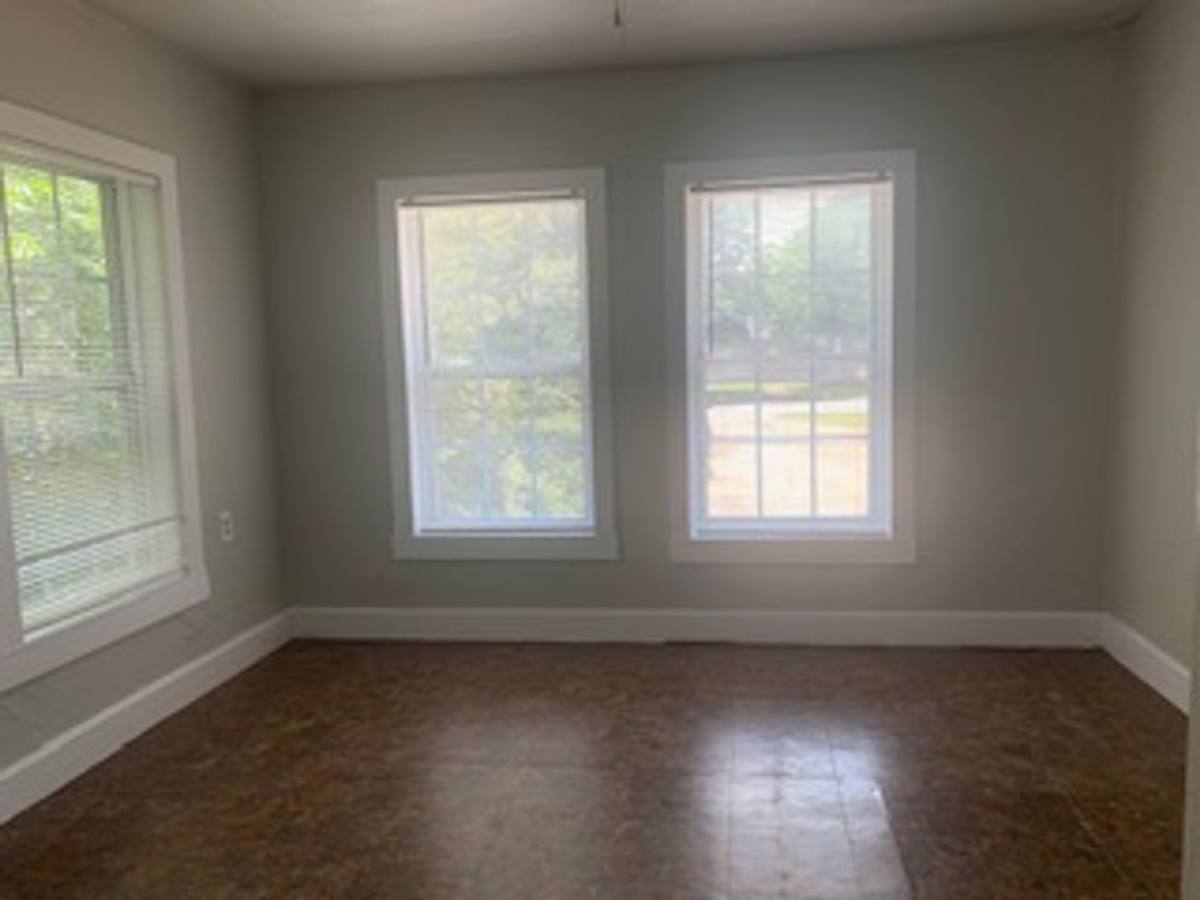 Townhouse for rent at 807 Bowie St, Arlington, TX 76012