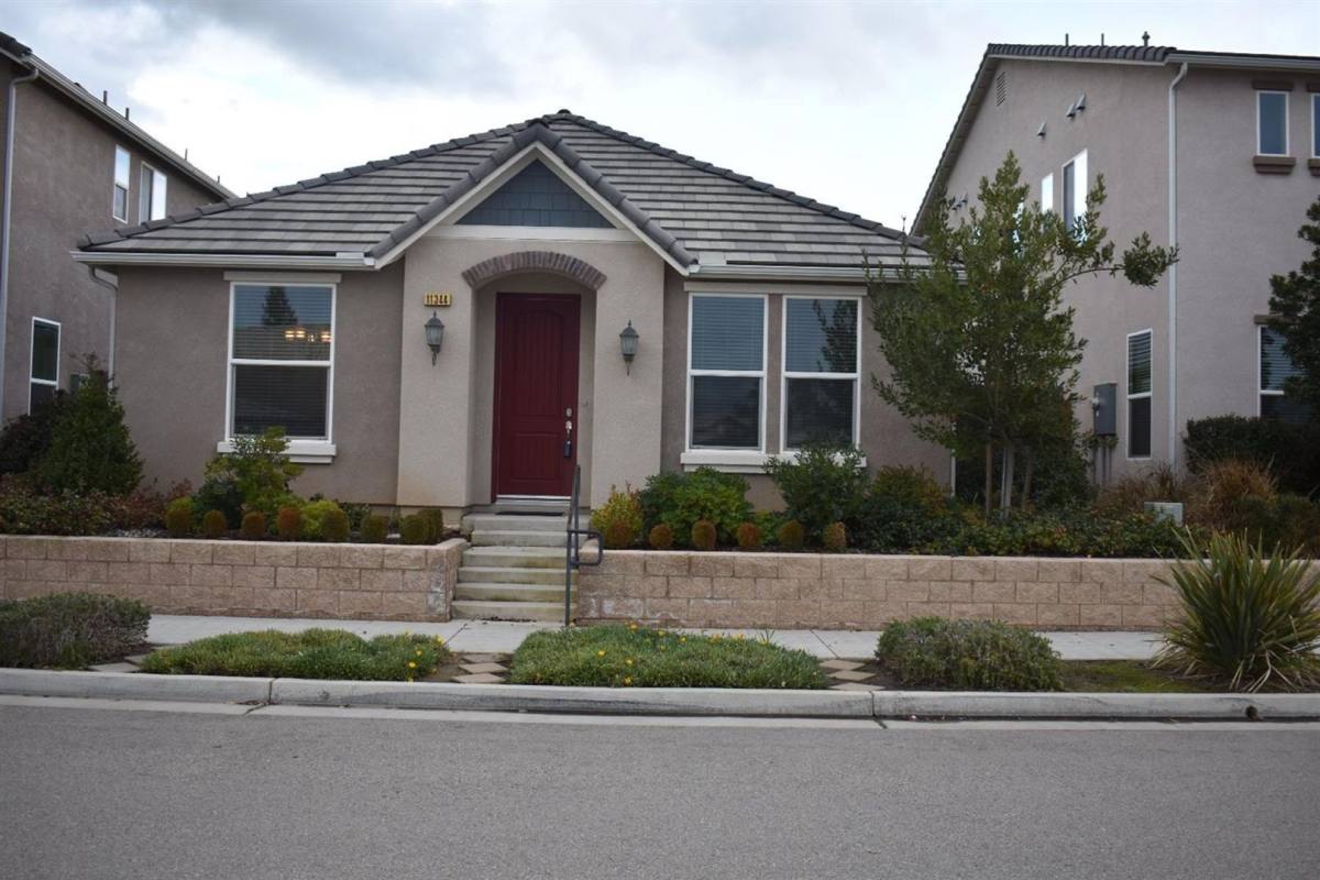 House for rent at 11344 N Garden Sage Ave, Fresno, CA 93730