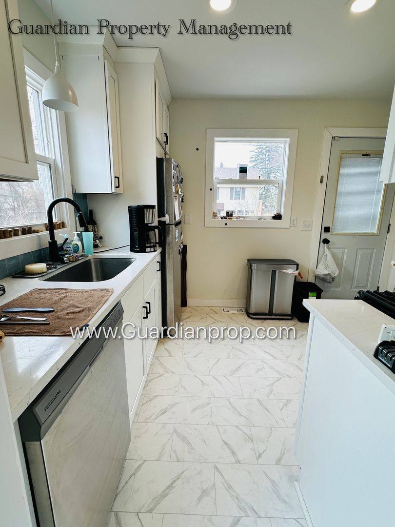 House for rent at 2700 Quentin Ave, Minneapolis, MN 55416