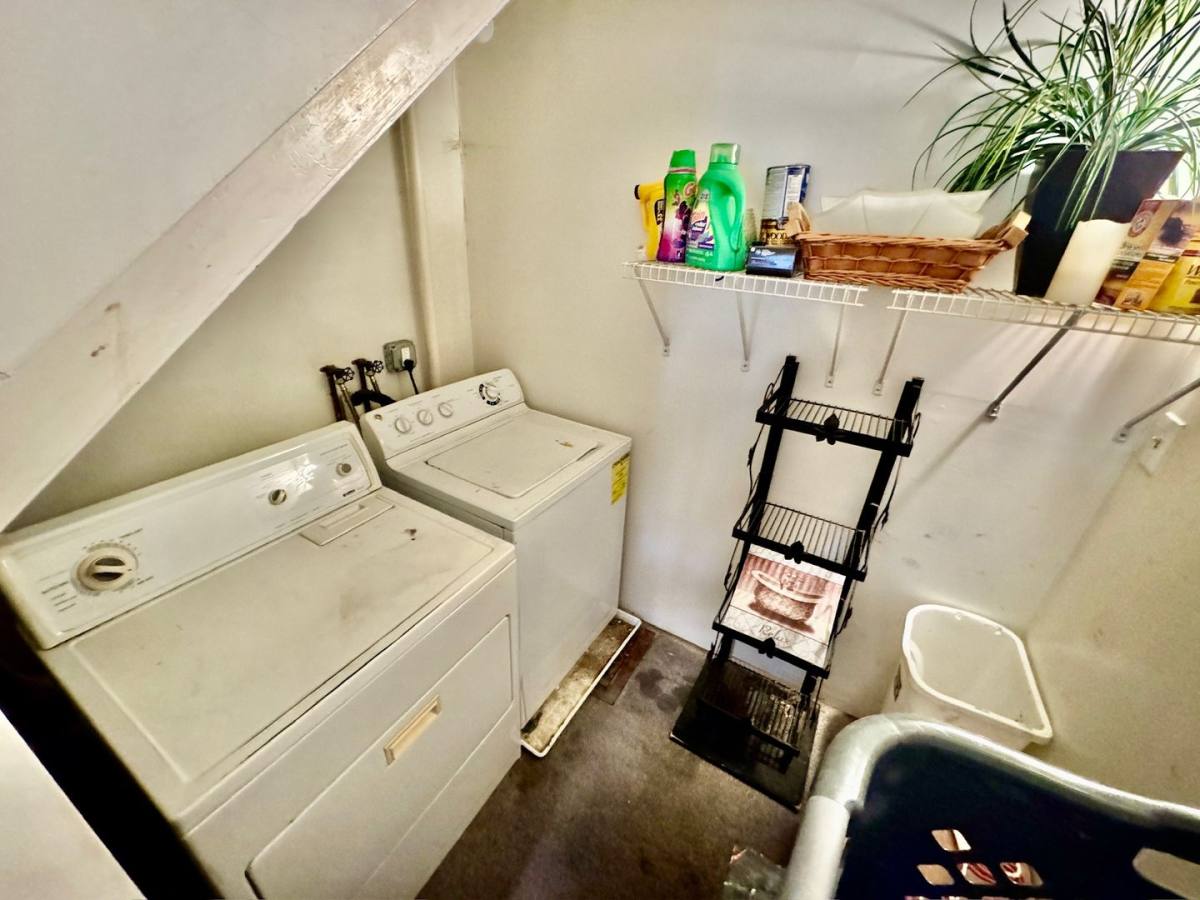 Apartment for rent at 2805 S 4th St, Louisville, KY 40208