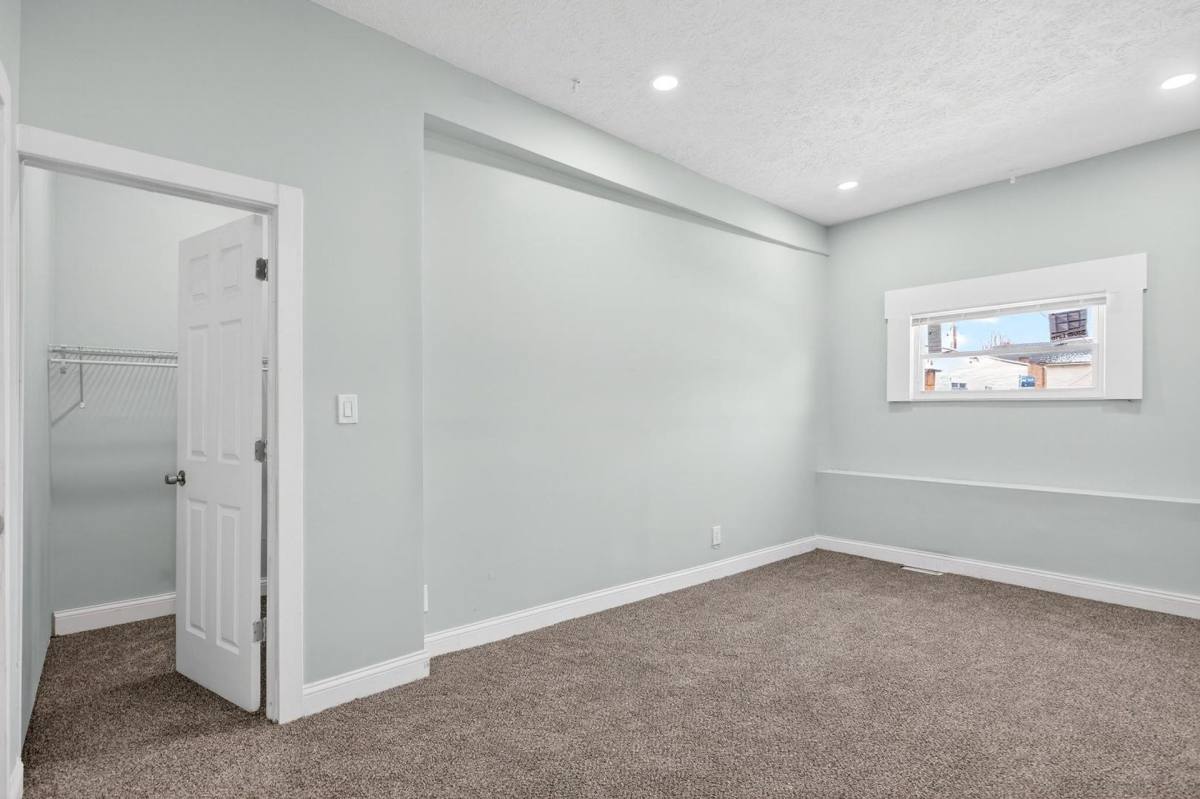 Apartment for rent at 3356 W 44th St, Cleveland, OH 44109