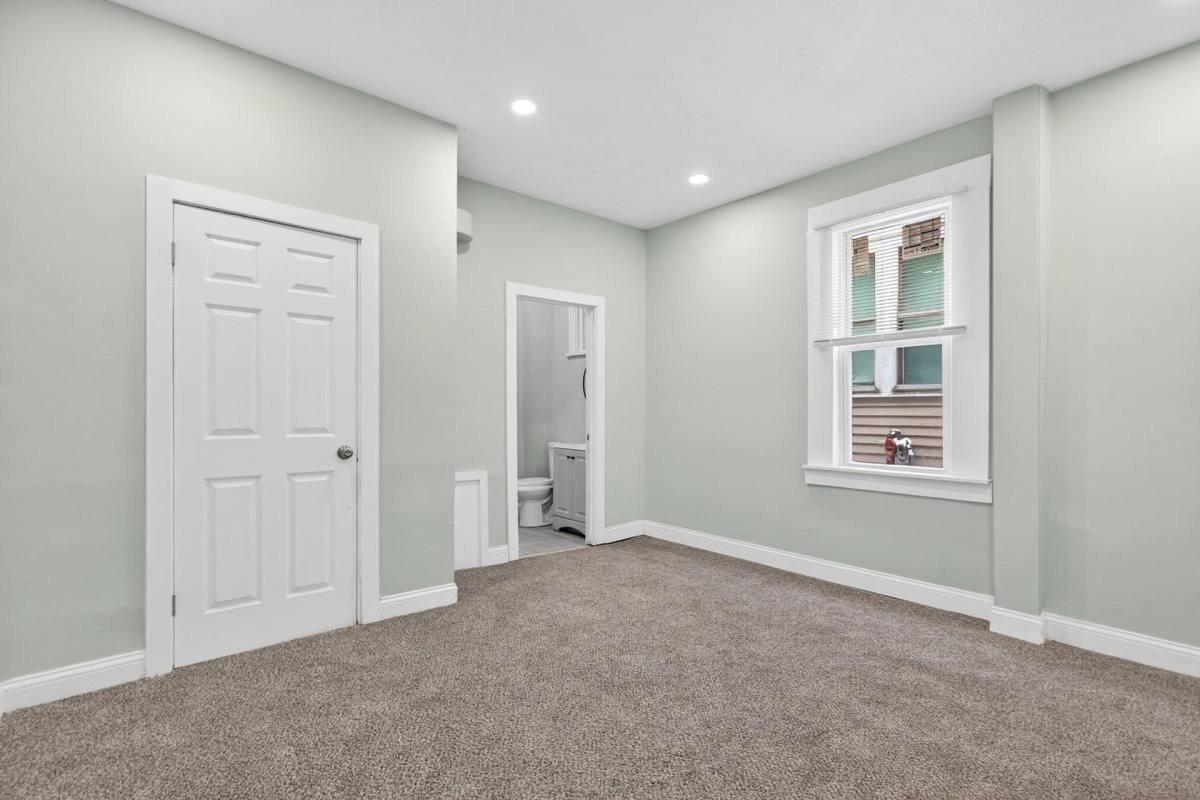 Apartment for rent at 3356 W 44th St, Cleveland, OH 44109