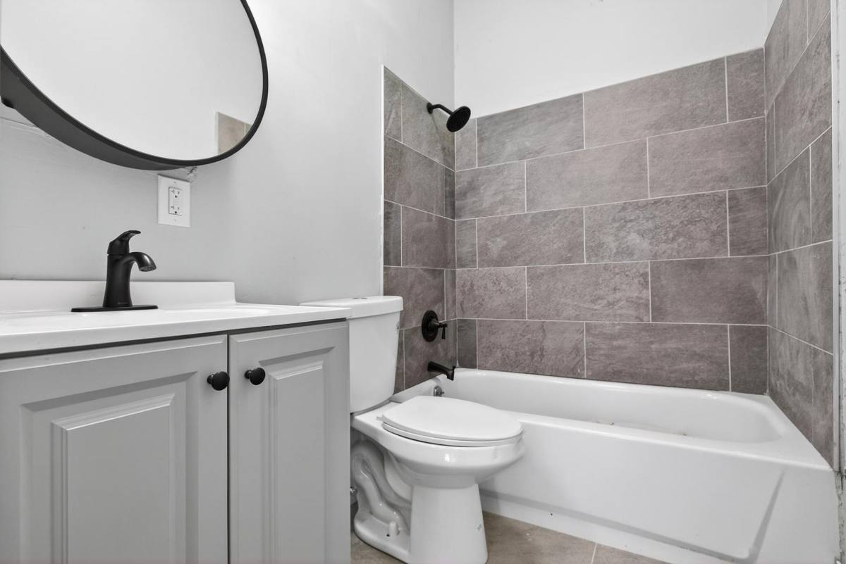 Apartment for rent at 3356 W 44th St, Cleveland, OH 44109