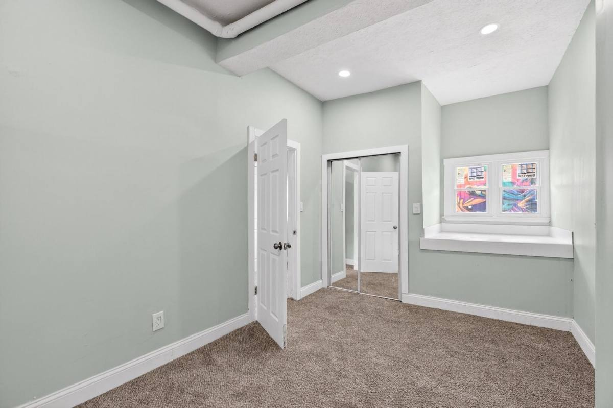 Apartment for rent at 3356 W 44th St, Cleveland, OH 44109