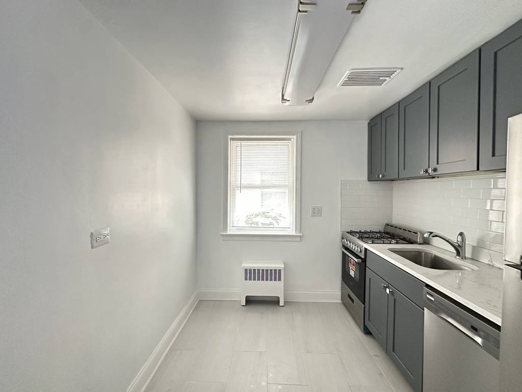 Apartment for rent at 6709 California #DN-G, Chicago, IL 60645