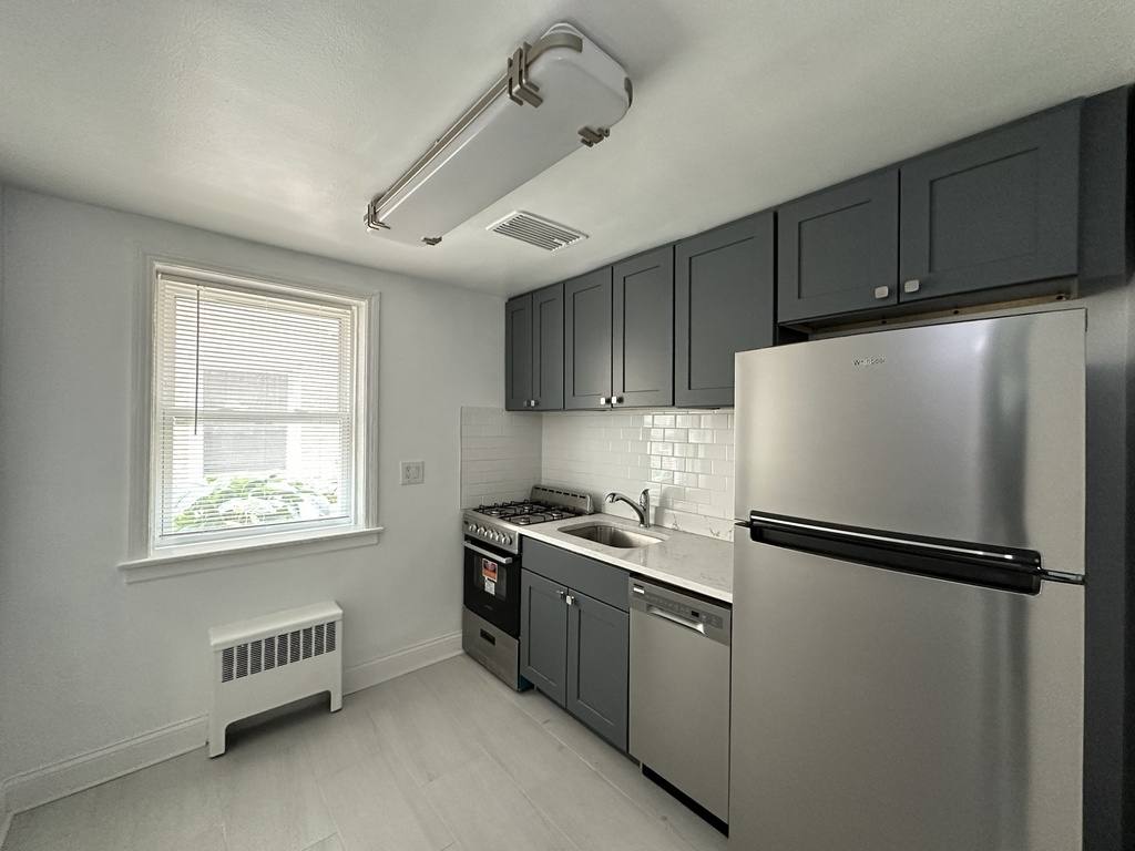 Apartment for rent at 6709 California #DN-G, Chicago, IL 60645