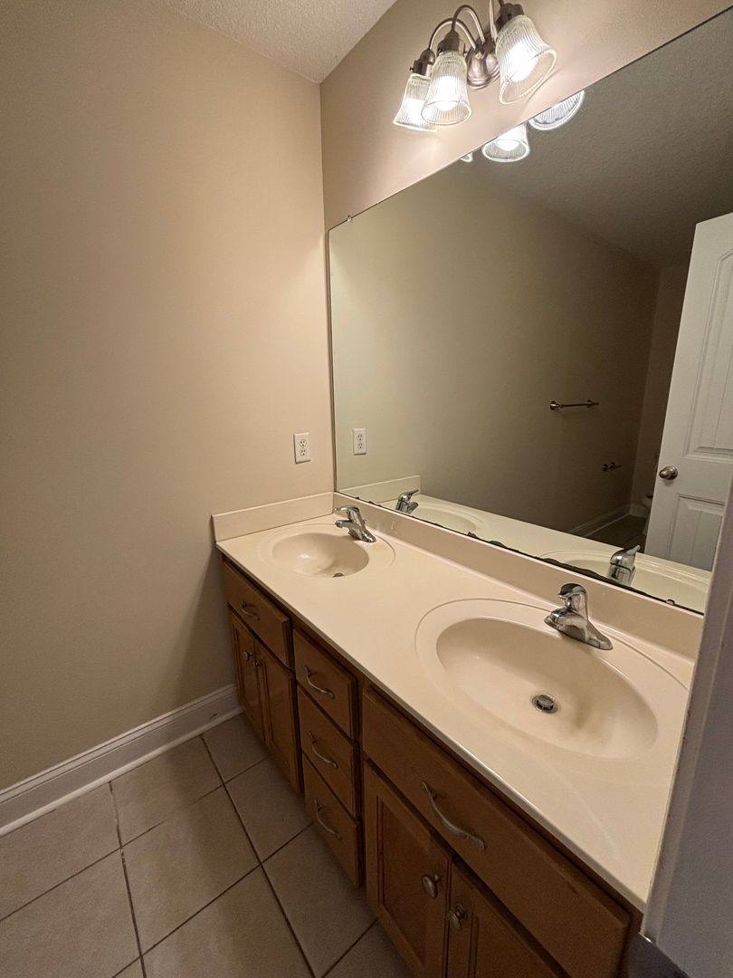 Townhouse for rent at 500 D Bradwell St, Hinesville, GA 31313