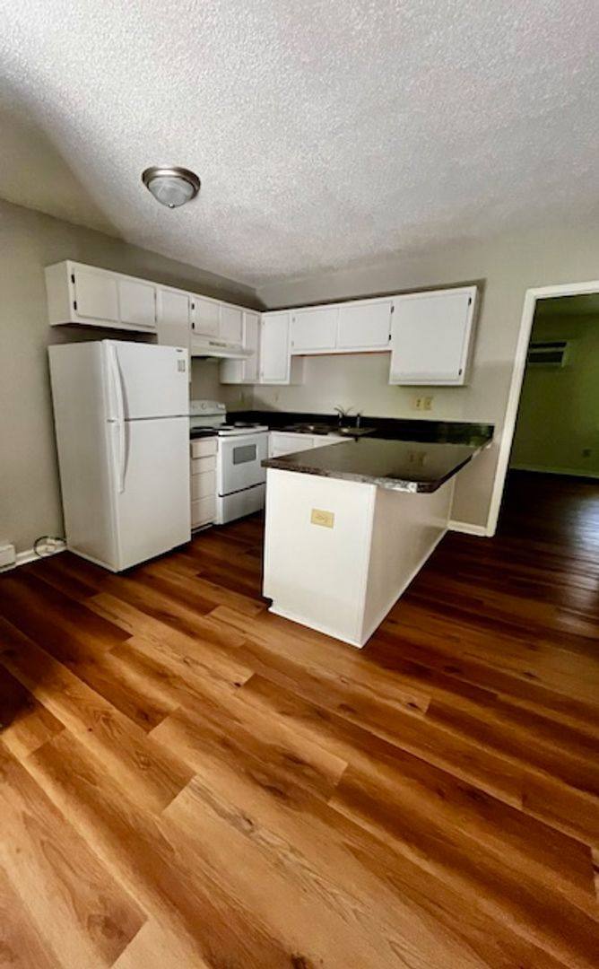 Apartment for rent at 830 Sunset Ave, Asheboro, NC 27203