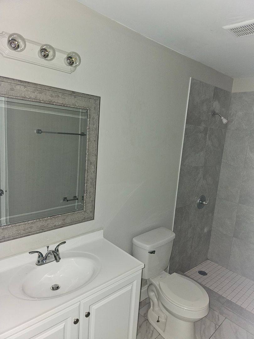 Apartment for rent at 1013 Beecher St, Leesburg, FL 34748