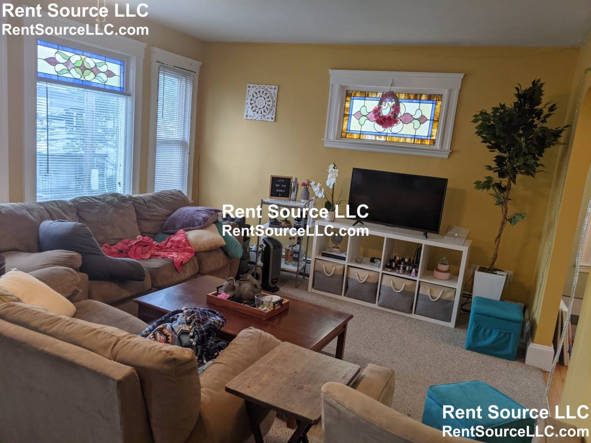 Apartment for rent at 138 W Adams St, Somerville, MA 02144