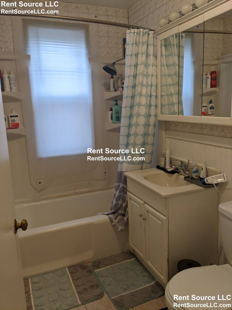 Apartment for rent at 138 W Adams St, Somerville, MA 02144