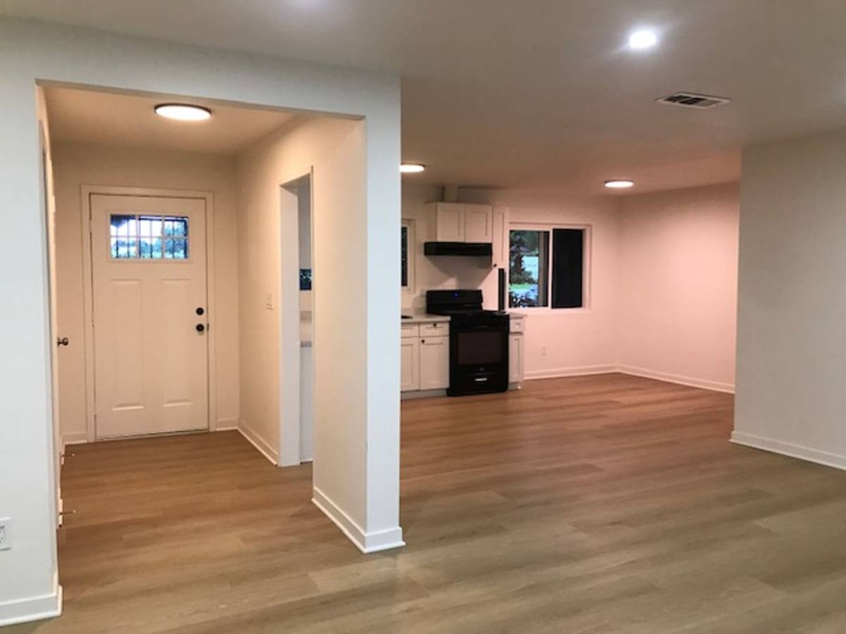 Apartment for rent at 13408 Glenoaks Blvd, Sylmar, CA 91342