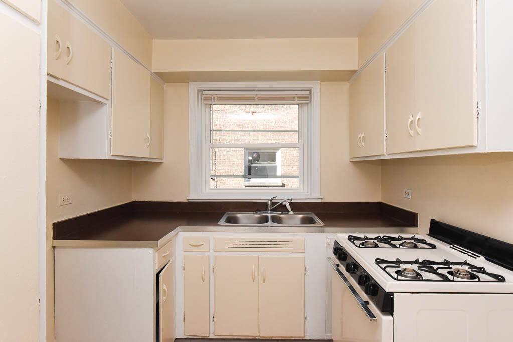 Apartment for rent at 2723 Berwyn #4, Chicago, IL 60625