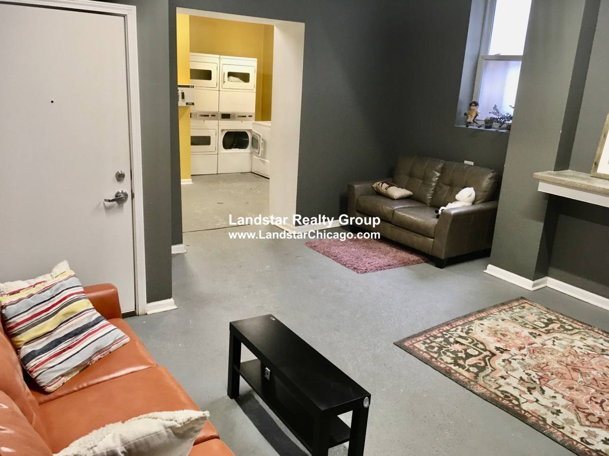 Apartment for rent at 1627 Humboldt #1D, Chicago, IL 60647