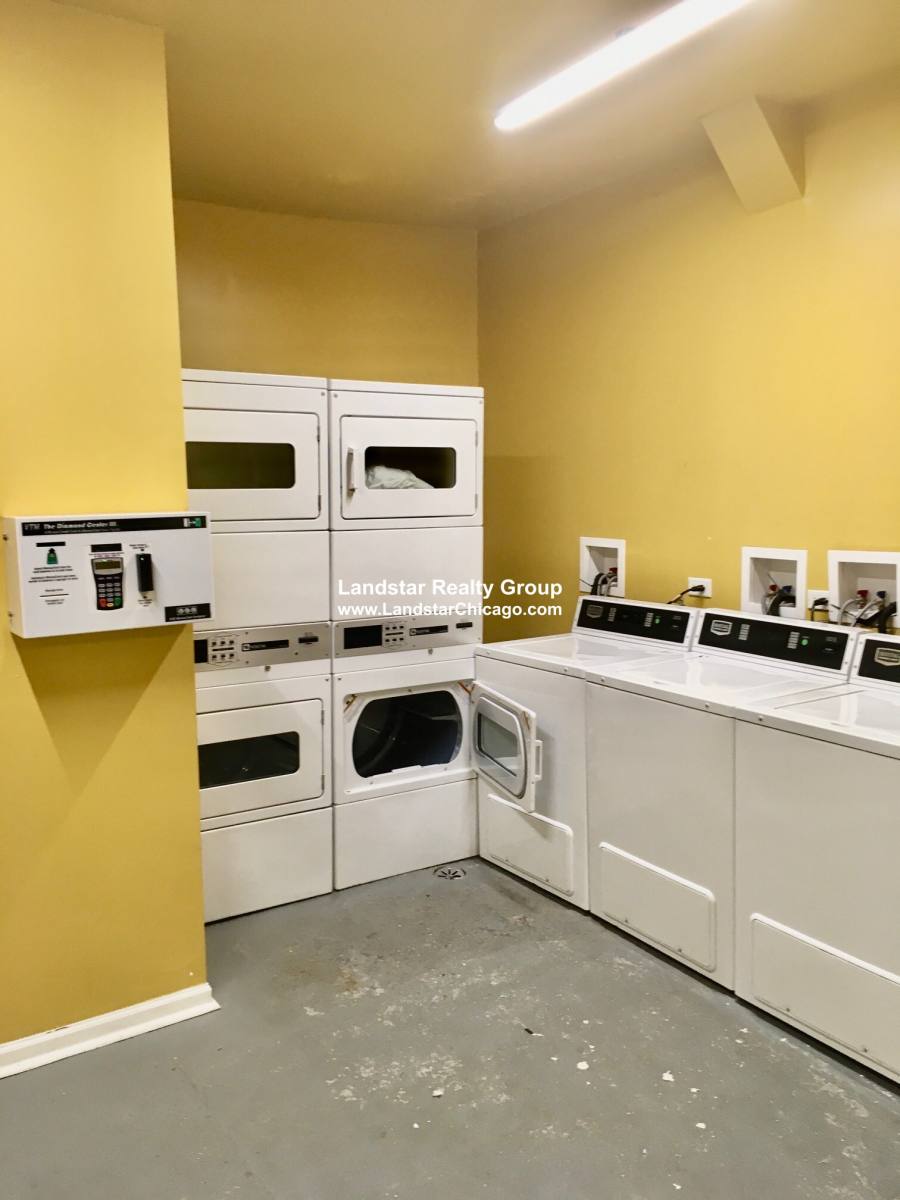 Apartment for rent at 1627 Humboldt #1D, Chicago, IL 60647