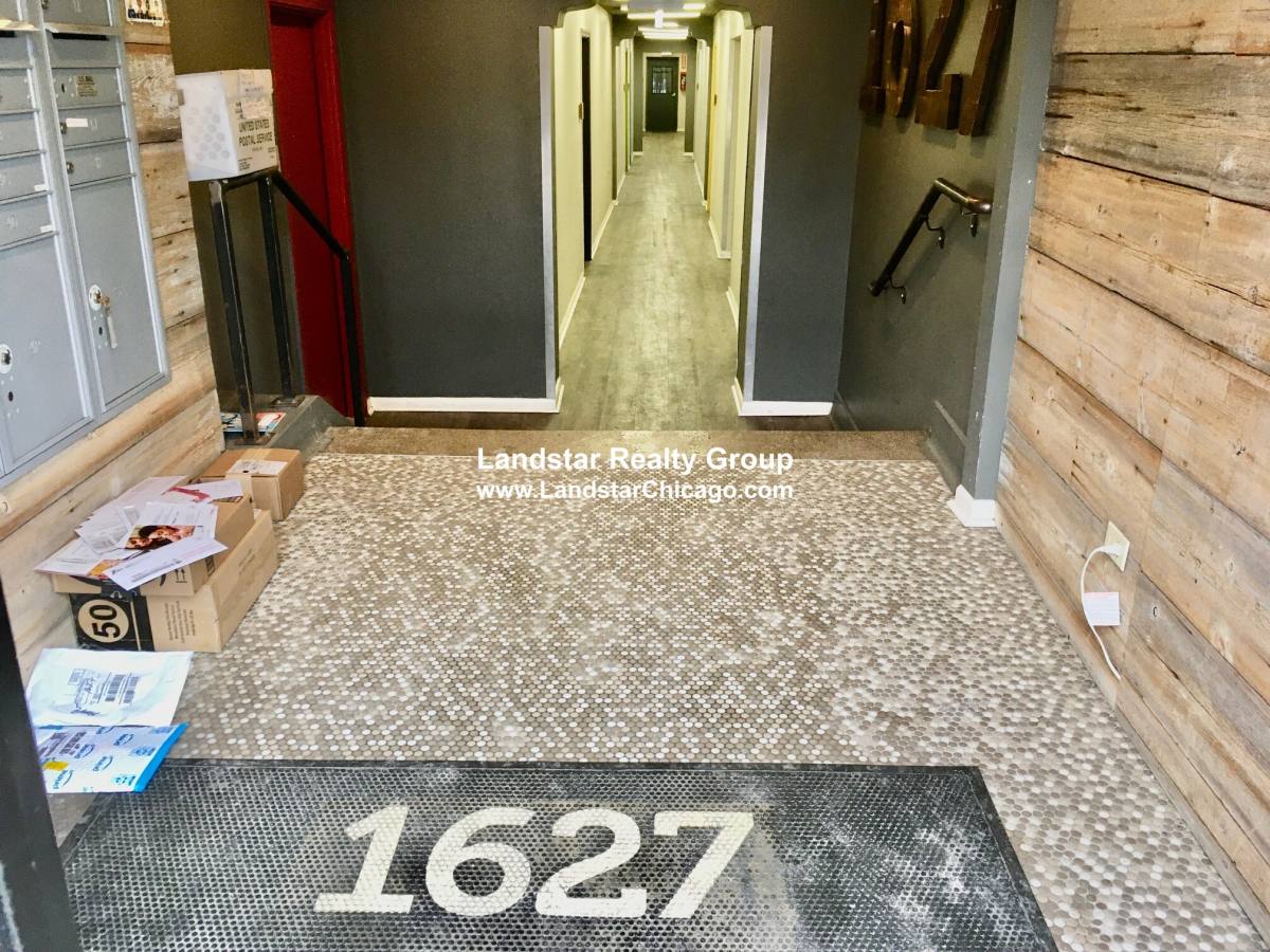 Apartment for rent at 1627 Humboldt #1D, Chicago, IL 60647