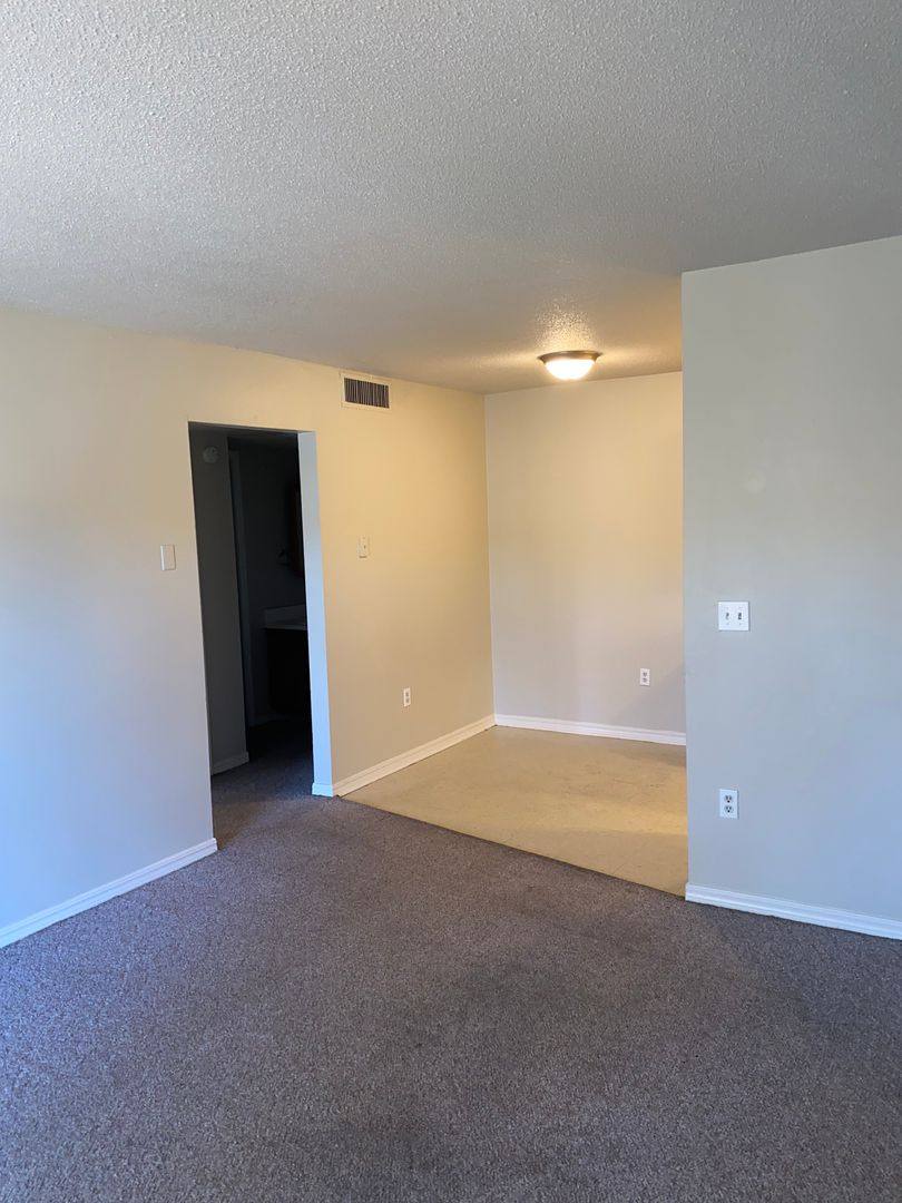 Apartment for rent at 1219 N Storer, Fayetteville, AR 72703